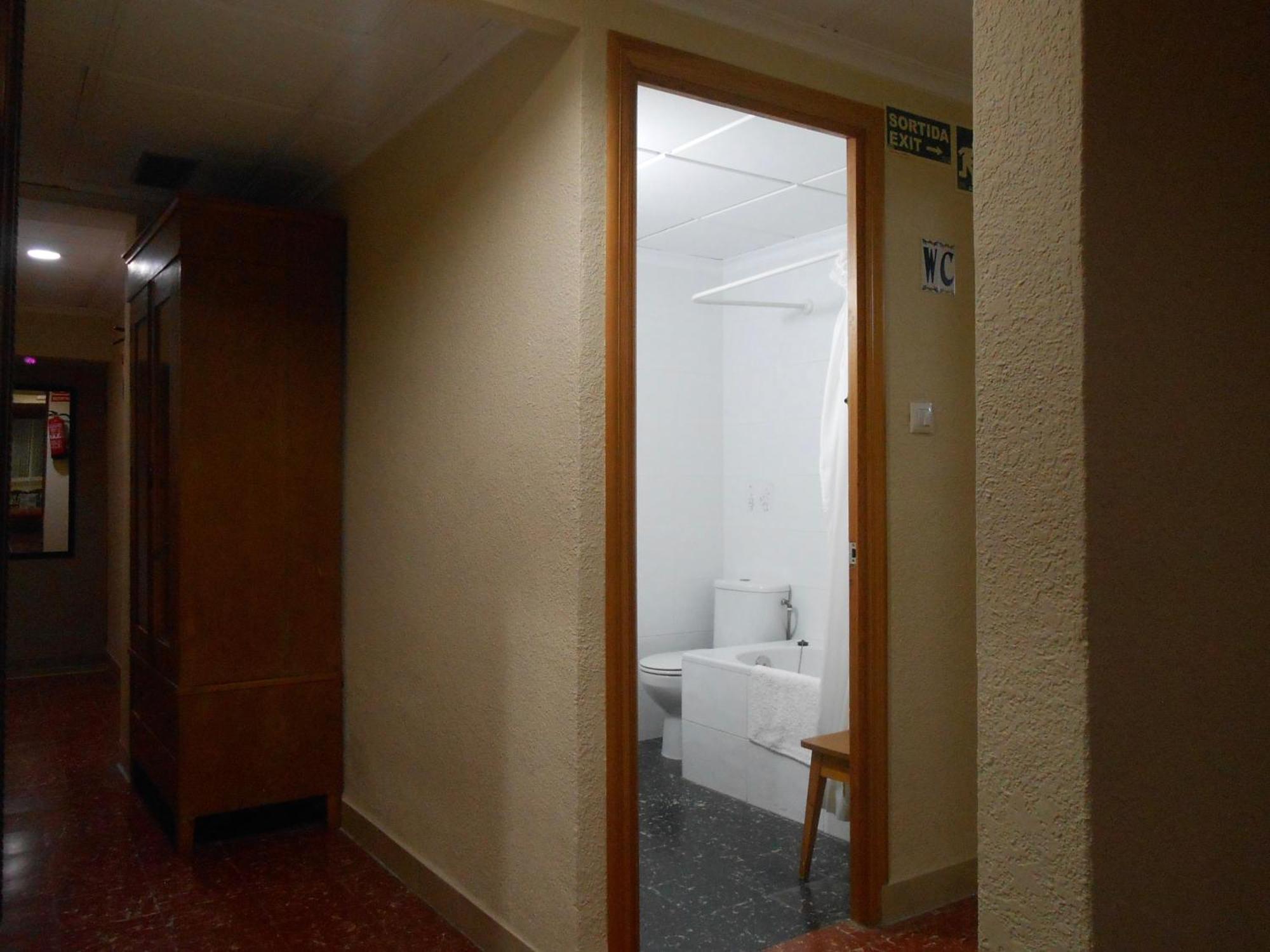 Hostal El Callejon Ταραγόνα Εξωτερικό φωτογραφία