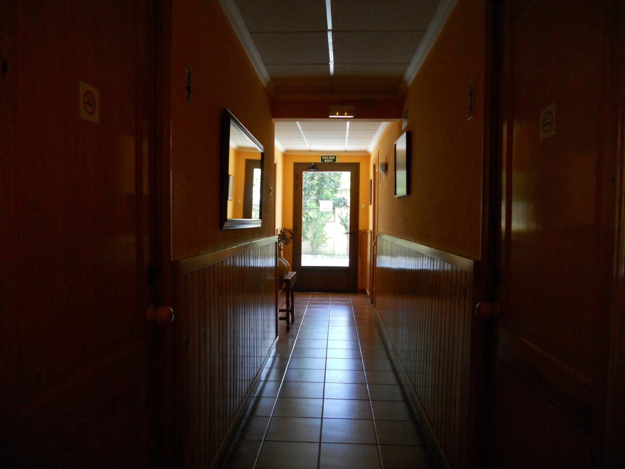 Hostal El Callejon Ταραγόνα Εξωτερικό φωτογραφία
